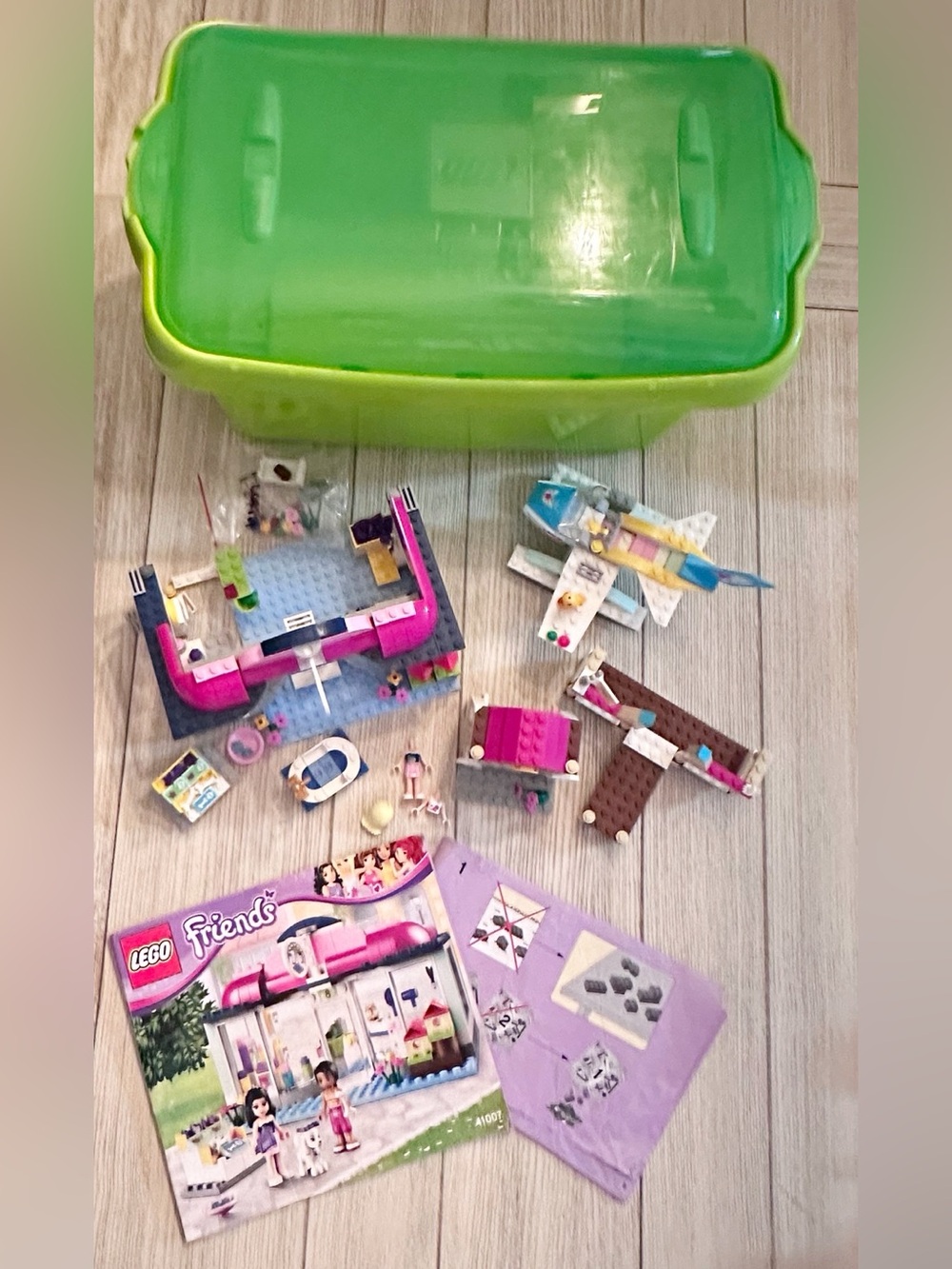 LEGO Friends Heartlake City Pet Salon 41007 Flying Club 3063-1 & green container